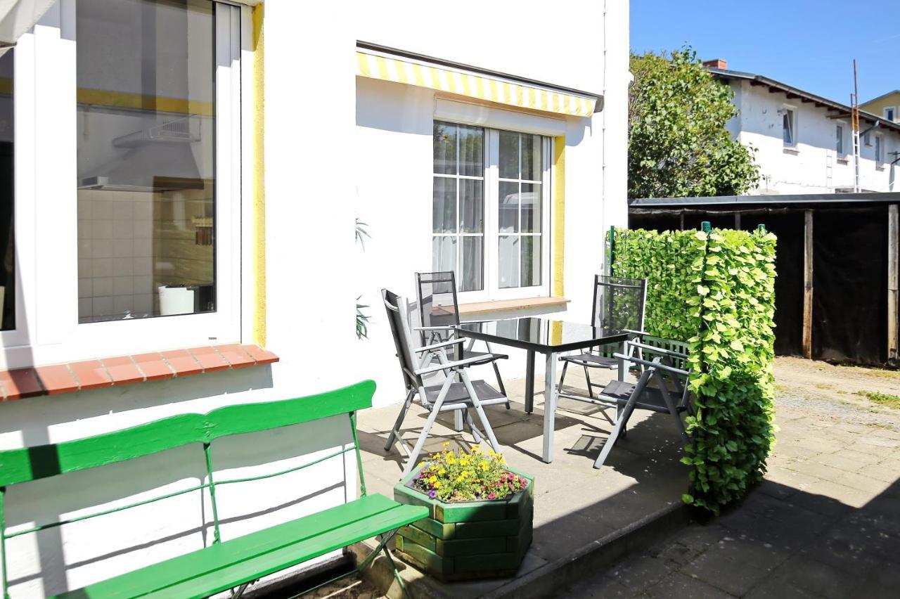 Haus Alexandra Wohnung 01 Kuehlungsborn Exterior foto